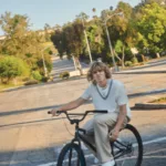 Capa da letra Thousand Miles