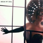 Capa da letra Break My Soul