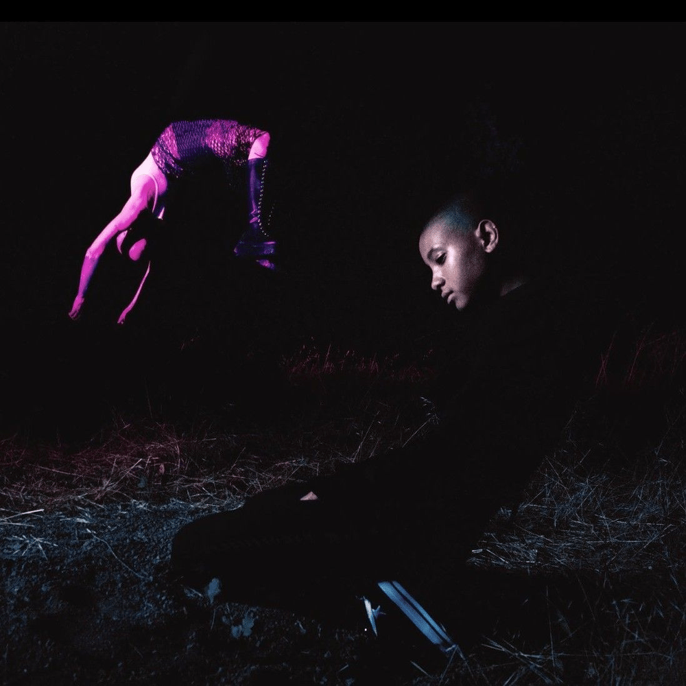 Capa da letra da música hover like a GODDESS