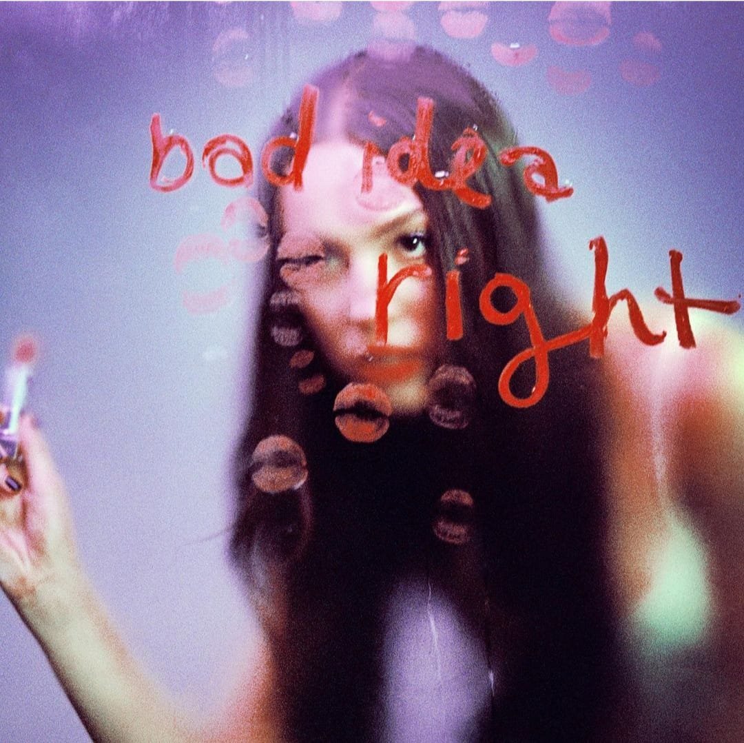 Capa da letra da música bad idea, right?