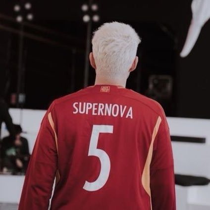 Capa do álbum Supernova (Super Deluxe)