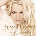 Capa do álbum Femme Fatale (Deluxe Version)