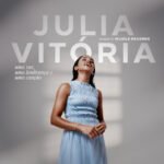 Capa do álbum Uma Voz, Uma Lembrança e Uma Canção (Acústico)