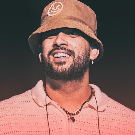 Capa da letra da música A Nossa Praia é Amar