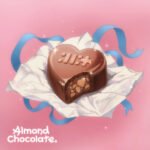 Capa da letra Almond Chocolate