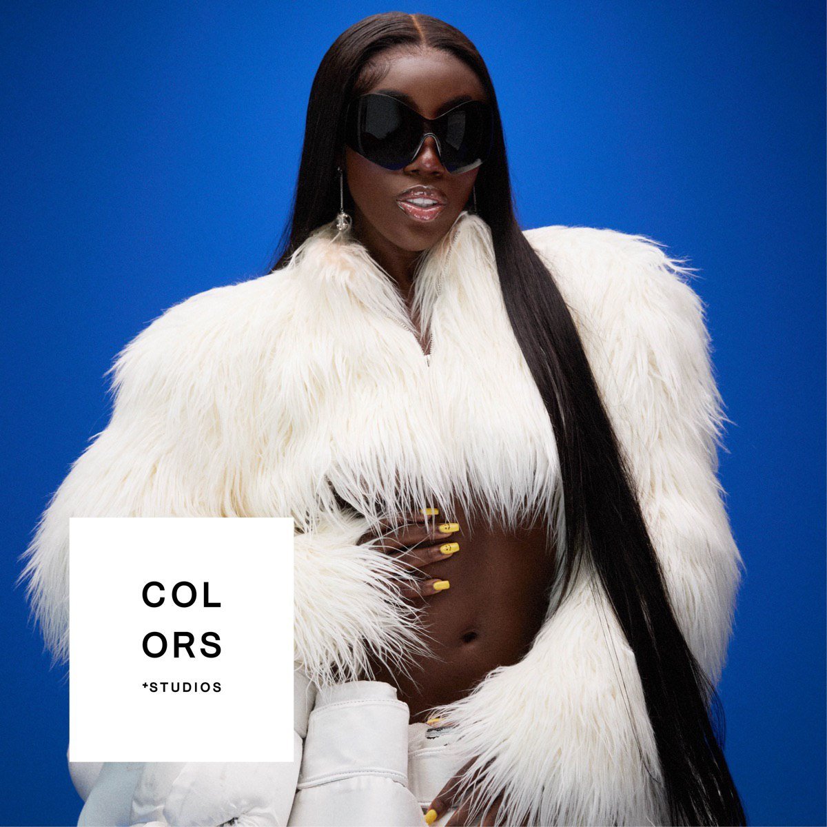 Capa da letra da música EAT IN SILENCE – A COLORS SHOW