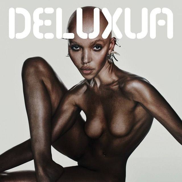 Capa da letra da música Perfectly