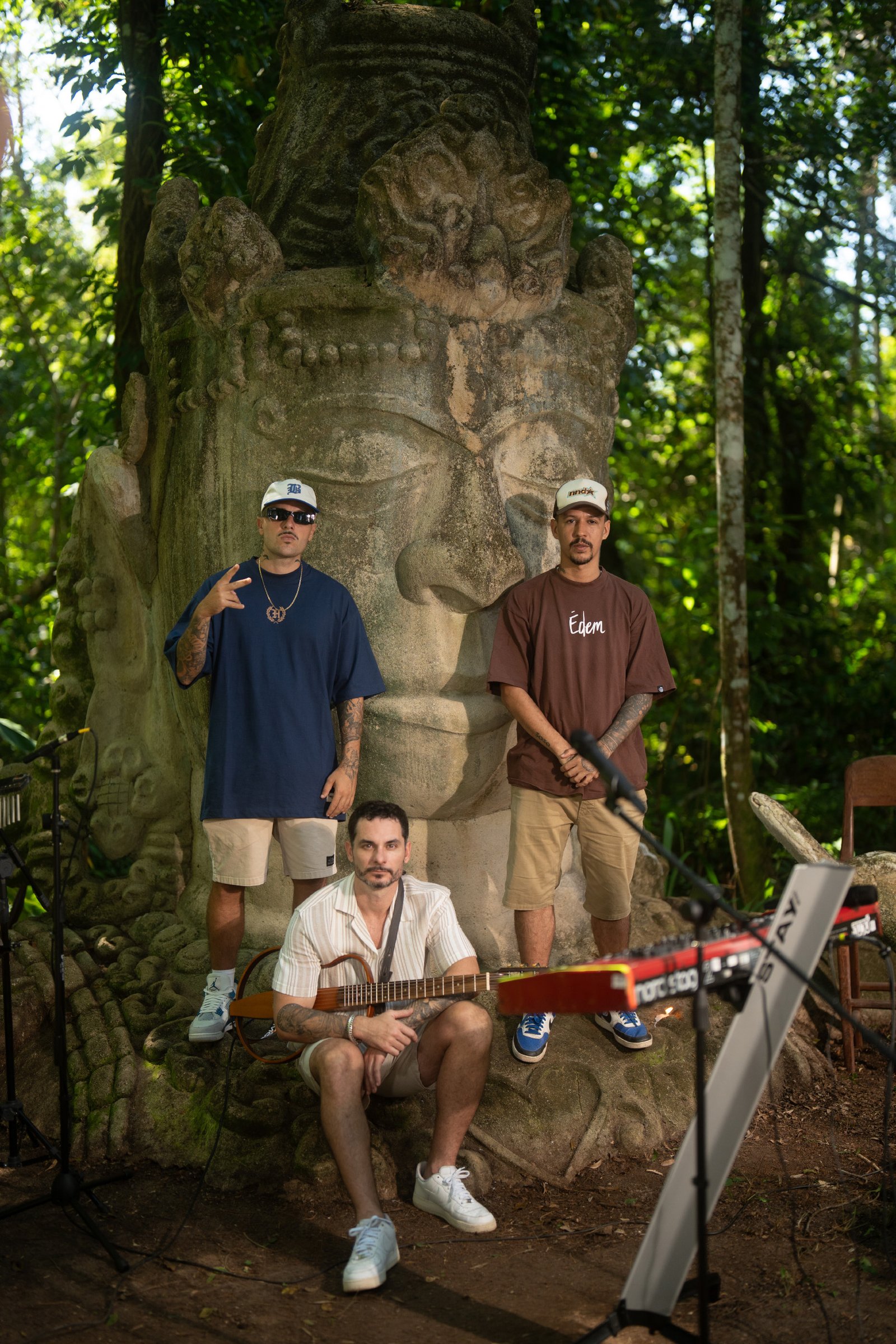 Capa da letra da música O Mundo E Ela