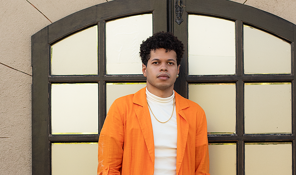 Imagem do post Tulio Sergio lança EP “CENA” e transforma amor, identidade e pertencimento em narrativa pop